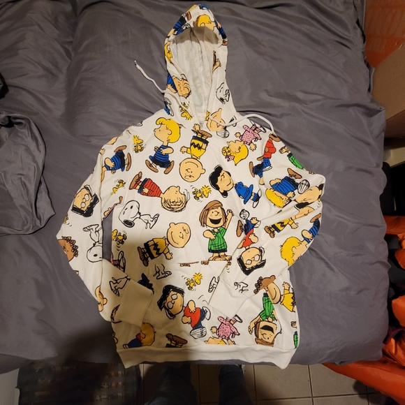 Sweater - Picture 4 of 4